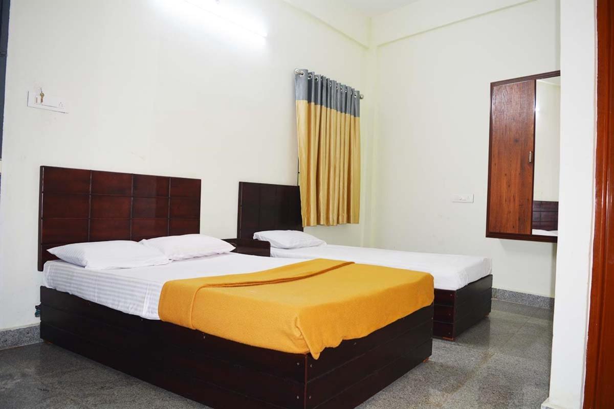 Jippus Galaxy Budget Air Port Hotel Kochi Екстериор снимка
