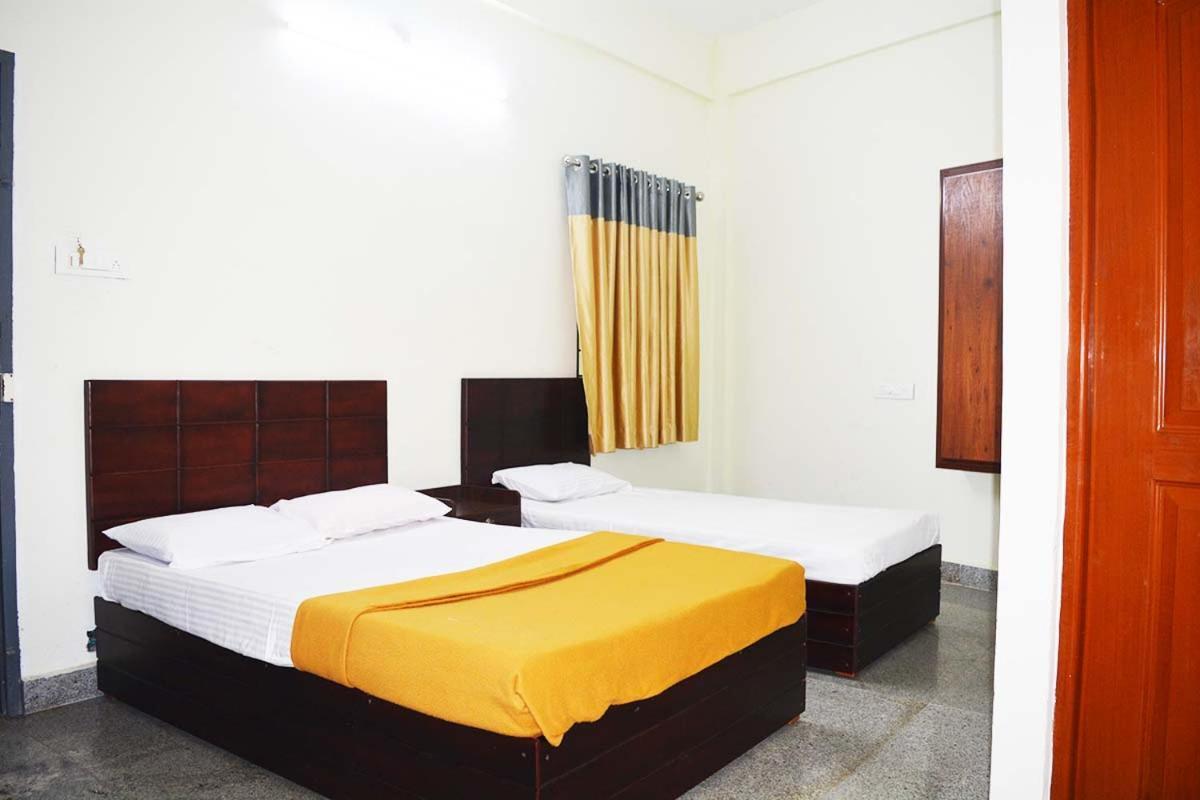Jippus Galaxy Budget Air Port Hotel Kochi Екстериор снимка